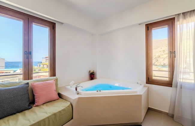 VENTUS Luxury Suites - Photo 16
