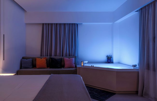VENTUS Luxury Suites - Photo 21
