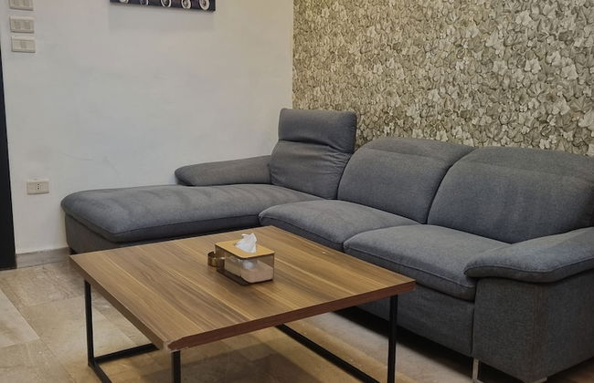 Charming Amman Apartment With Central Air-con & Street Parking - Photo 11