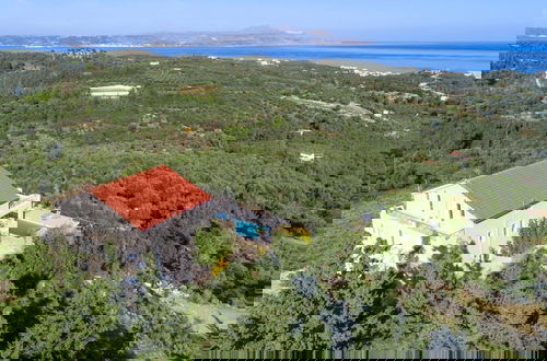 Foto 7 - Villa Konstantinos Hilltop Vineyard Escape