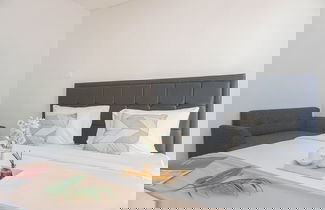 Foto 3 - Full Furnished And Homey Studio At Daan Mogot City Apartment