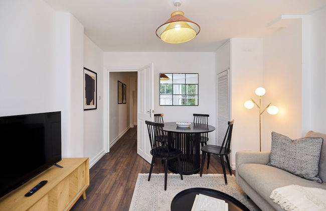 The Maida Hill Hideout - 2bdr Flat With Courtyard - Photo 10