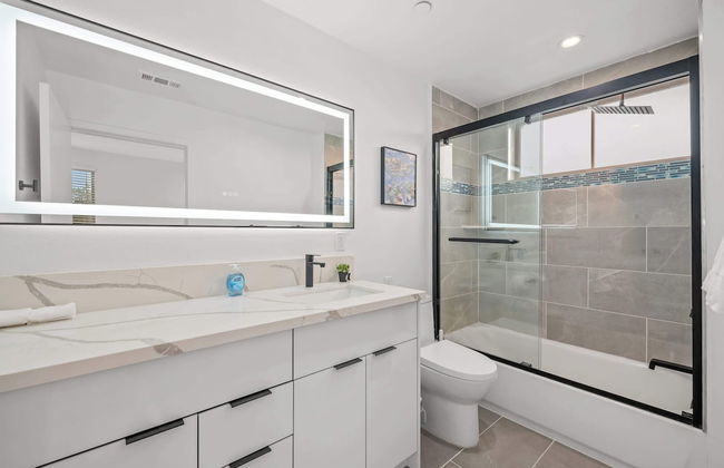 Not Affected by the Fire/modern 5BR Home With Parking, Near LA Attractions #4 - Foto 40