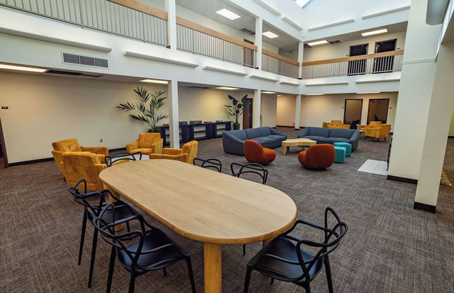 Brewster Hall - Foto 16
