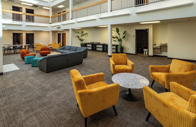 Brewster Hall - Foto 15