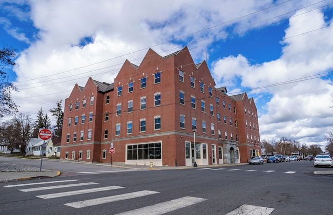 Brewster Hall - Foto 22
