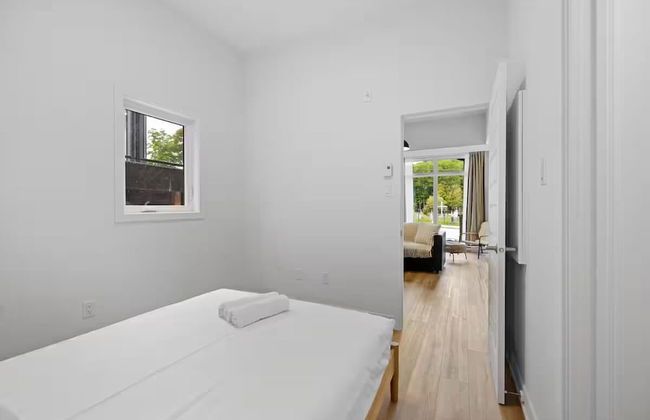 Chelsea Suites - Photo 2