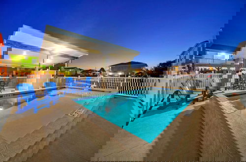 Photo 46 - Reel Life Dreams by Avantstay Pool Near Beach