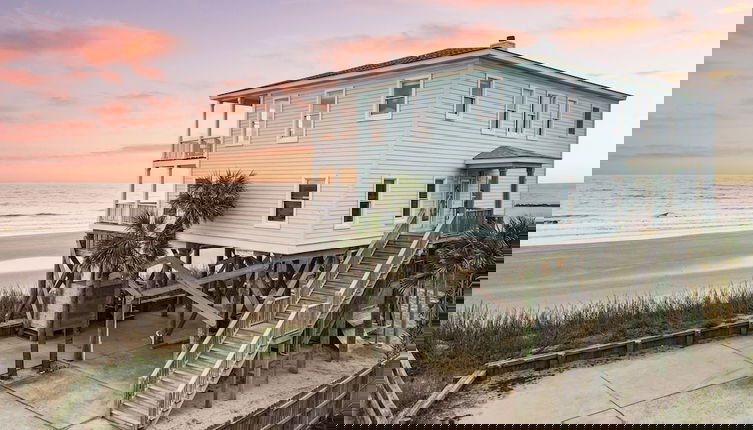 Foto 1 - Poseidon By Avantstay On The Beach Two Ocean Facing Balconies Hot Tub
