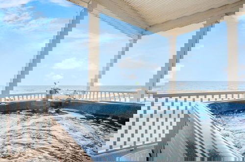Foto 4 - Poseidon By Avantstay On The Beach Two Ocean Facing Balconies Hot Tub
