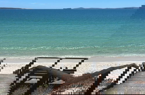 Foto 39 - Whispering Waves - Serene Langebaan Getaway With Breathtaking Views