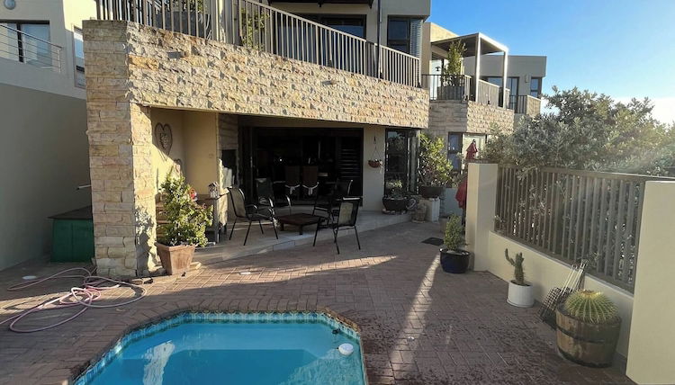 Photo 1 - Whispering Waves - Serene Langebaan Getaway With Breathtaking Views