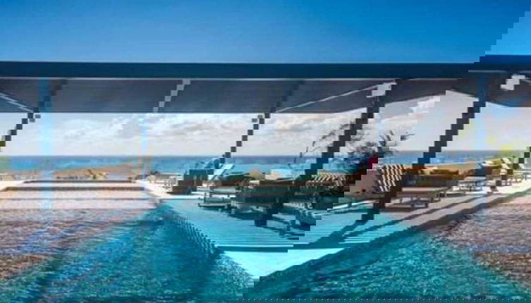 Foto 1 - 2 Br. With Rooftop Pool and Stunning Ocean View