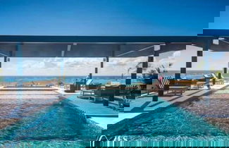 Foto 1 - 2 Br. With Rooftop Pool and Stunning Ocean View