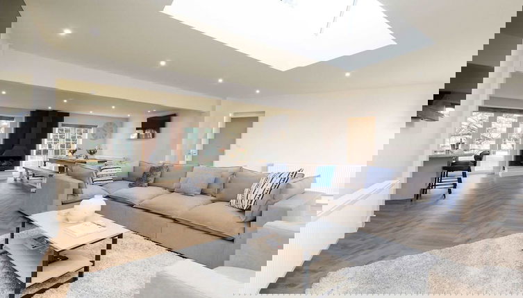 Foto 1 - Beautiful 4-bed Close to South Downs Goodwood