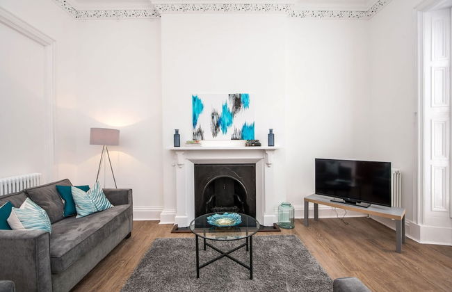 The Montague - Photo 8
