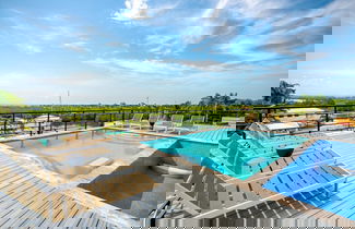 Photo 3 - Beachfront Condo Complex In Placencia Village