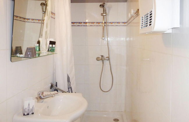 Holiday Cottage With Private Terrace, Bellegarde - Foto 25