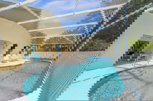 Foto 1 - Upstay - Family Home w Private Pool and Games