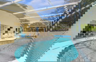 Foto 1 - Upstay - Family Home w Private Pool and Games