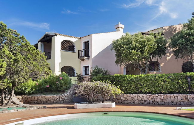 Appartamento con 2 camere da letto a Arzachena con piscina e giardino - Foto 15