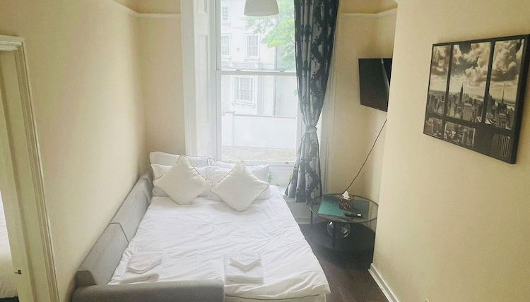 Foto 1 - Captivating 2-bed Apartment in London Paddington