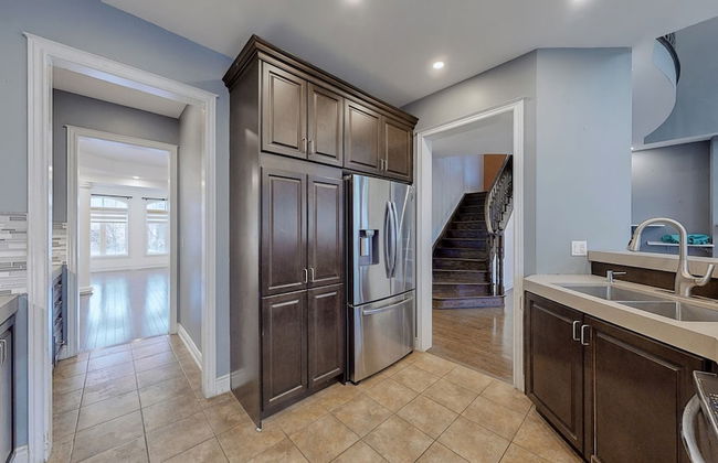 Luxury Retreat Modern Spacious 4 Bedroom Home - Foto 13