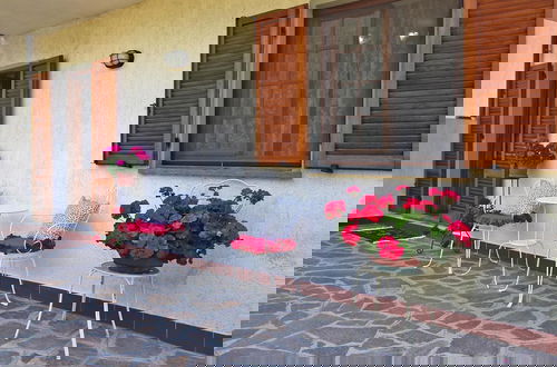 Foto 33 - Holiday Home in Camaiore With Mountain Views