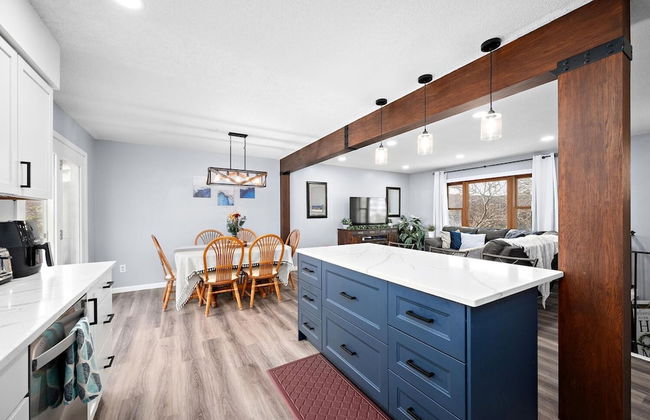 Elm Creek Retreat 4Bd in Maple Grove - Foto 5