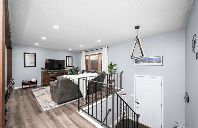 Elm Creek Retreat 4Bd in Maple Grove - Foto 13
