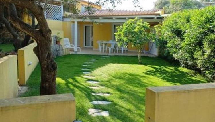 Photo 1 - Apartment in Sardinia Near Surf Paradise