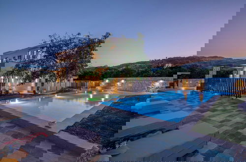 Foto 47 - Villa Lona
