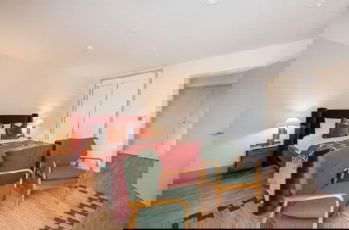 Foto 6 - Stylish City Flat With Private Balcony
