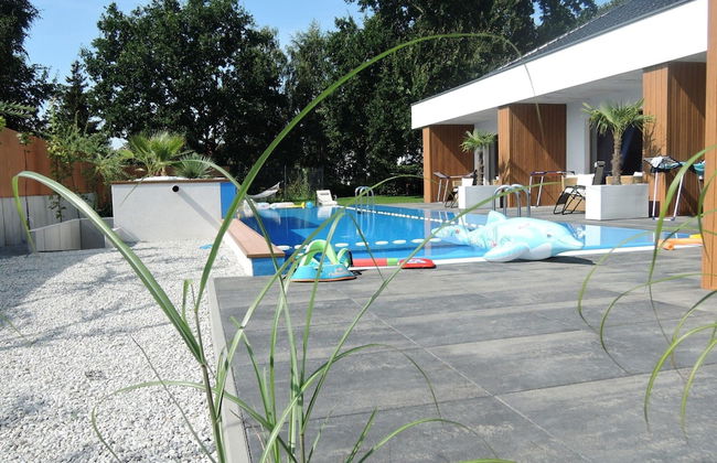 House With a Private Swimming Pool and Sauna - Photo 8