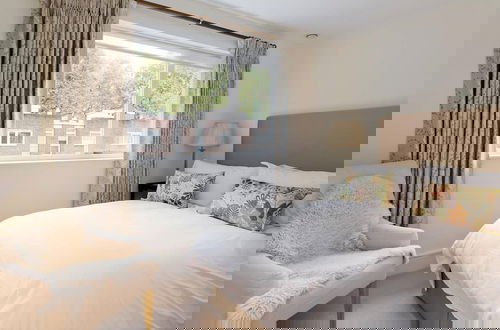 Photo 25 - Tasteful 4bed Holland Park