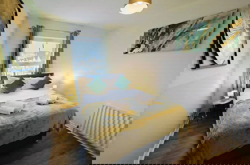 Photo 14 - 4BR Modern Ormeau House