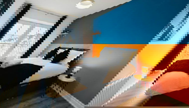 Photo 1 - 4BR Modern Ormeau House