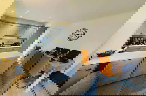 Photo 21 - 4BR Modern Ormeau House