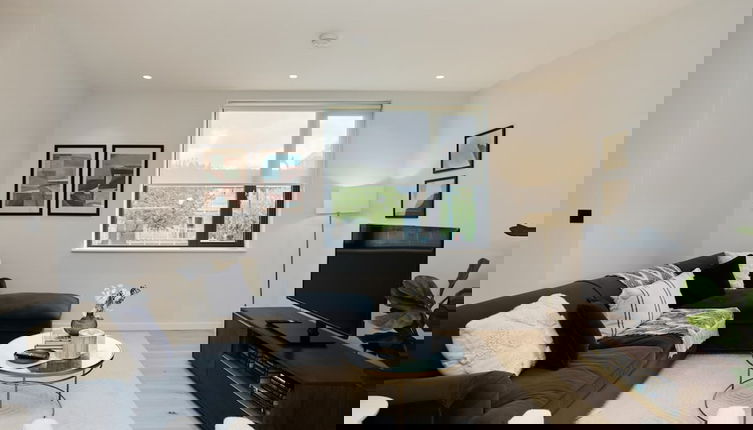 Foto 1 - The Brondesbury Place - Bright 2bdr Flat With Balcony Parking
