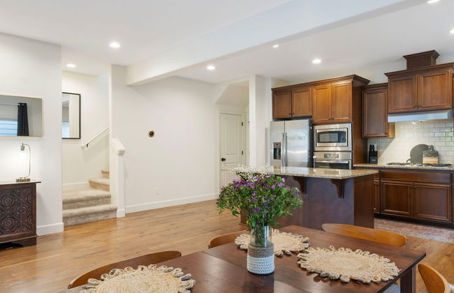 Luxurious 3BR Home in the Heart of Hillsboro - Photo 34