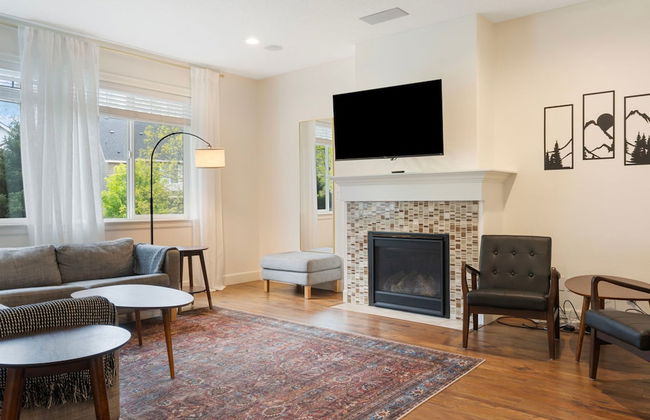 Luxurious 3BR Home in the Heart of Hillsboro - Photo 30