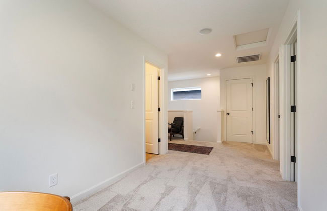 Luxurious 3BR Home in the Heart of Hillsboro - Photo 58