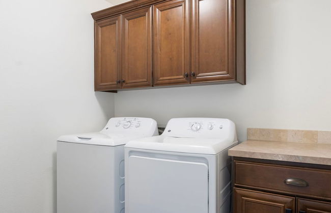 Luxurious 3BR Home in the Heart of Hillsboro - Photo 40