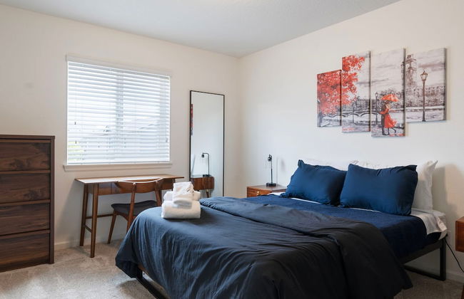 Luxurious 3BR Home in the Heart of Hillsboro - Photo 18