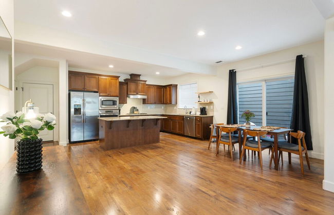 Luxurious 3BR Home in the Heart of Hillsboro - Photo 48