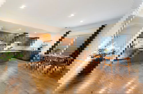 Foto 48 - Luxurious 3BR Home in the Heart of Hillsboro