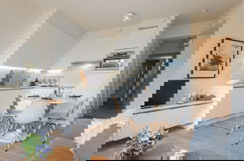 Photo 10 - Luxurious Knokke Apartment With Ideal Location