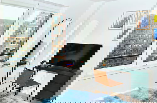 Photo 20 - Vertus Edit Canary Wharf