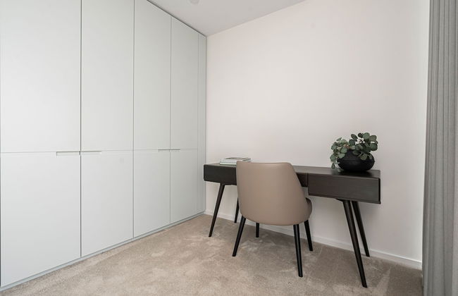 Deluxe Riverside Apartment With City Views - Foto 13