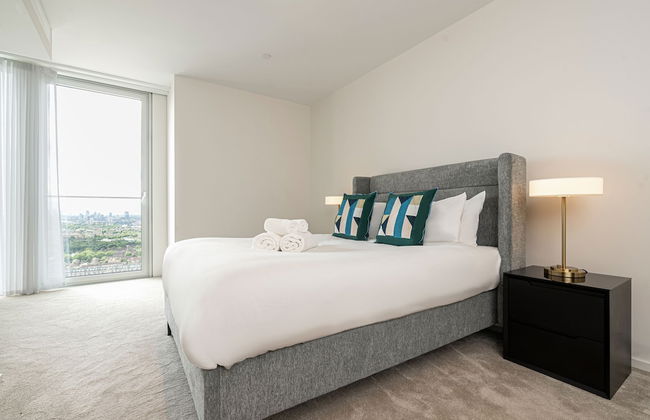 Deluxe Riverside Apartment With City Views - Foto 2
